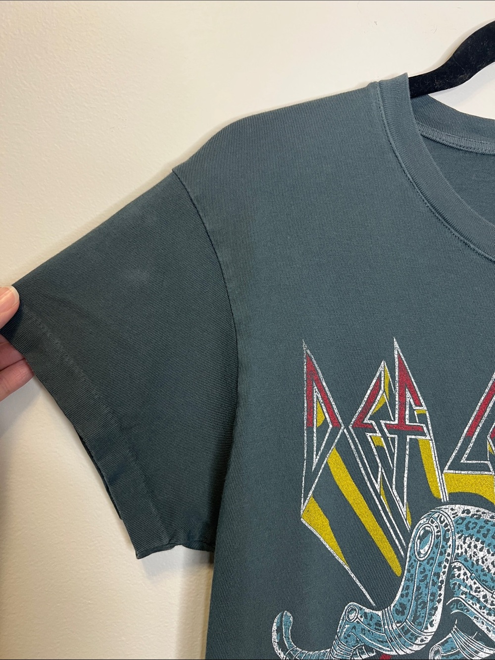 DAYDREAMER Def Leppard Japan 1988 Hysteria Tour Graphic Print Tee size Small - Picture 4 of 10
